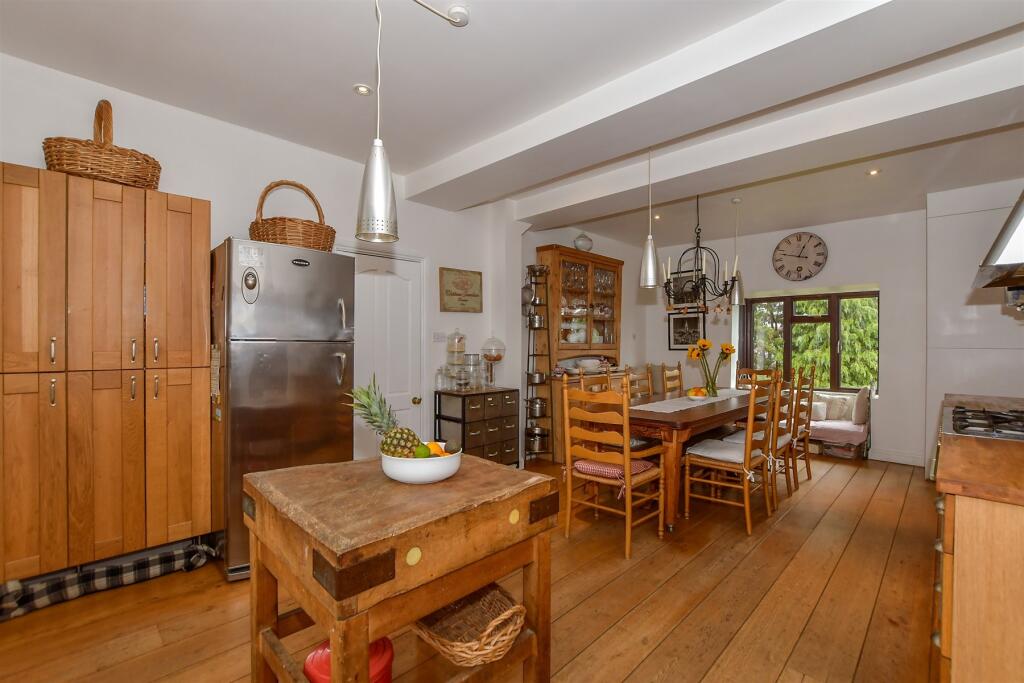 Kitchen/Breakfast Room