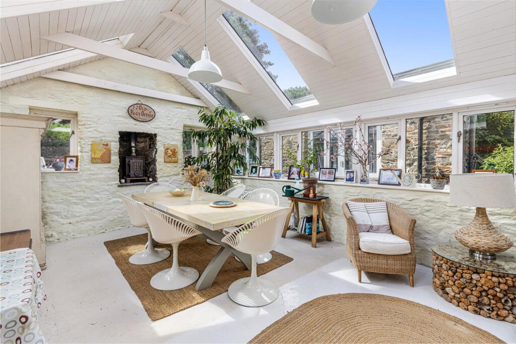 A07 - Ashprington, The Old Post Office, Totnes - 2