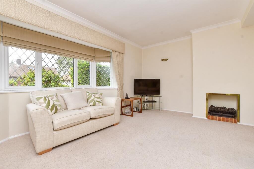 Lounge / Dining Room