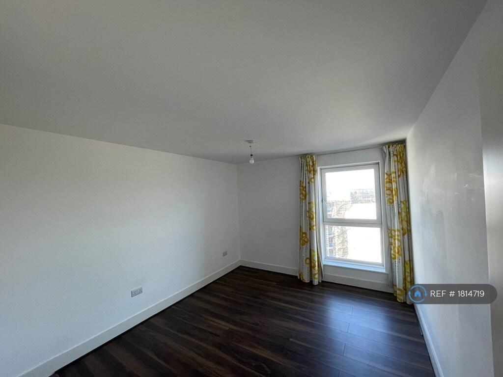 Bedroom 1- Master 
