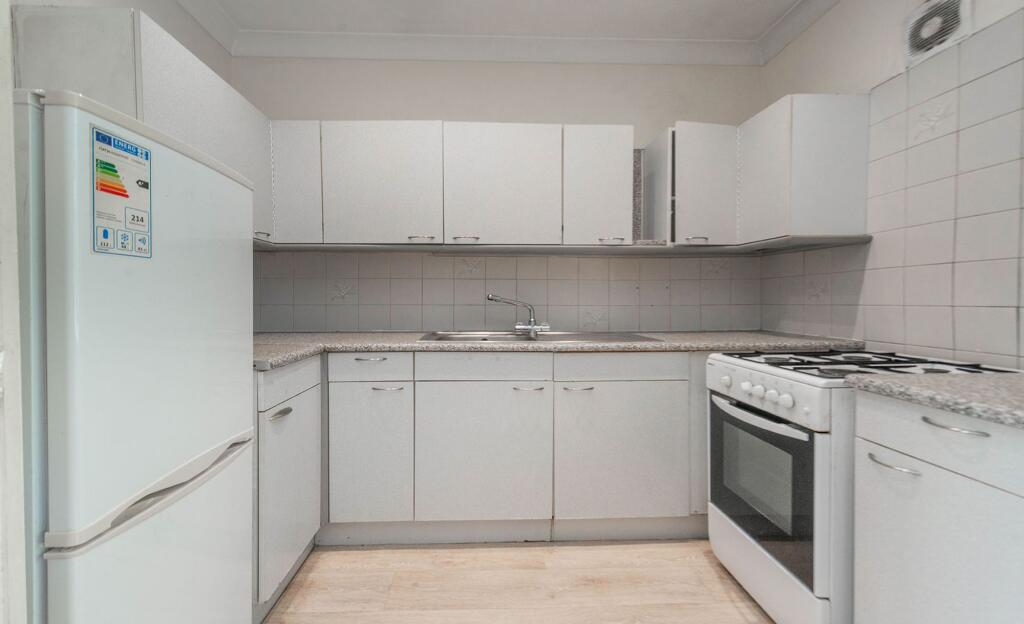 KITCHEN/DINER AND LOUNGE