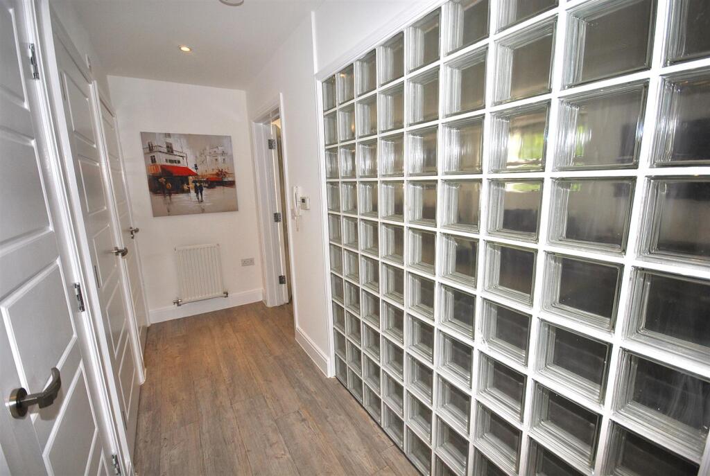 PRIVATE ENTRANCE HALL