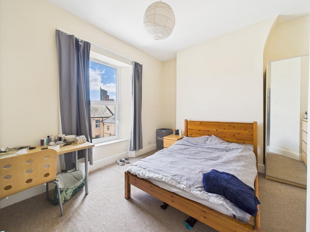 CAM02089G0-PR0503...