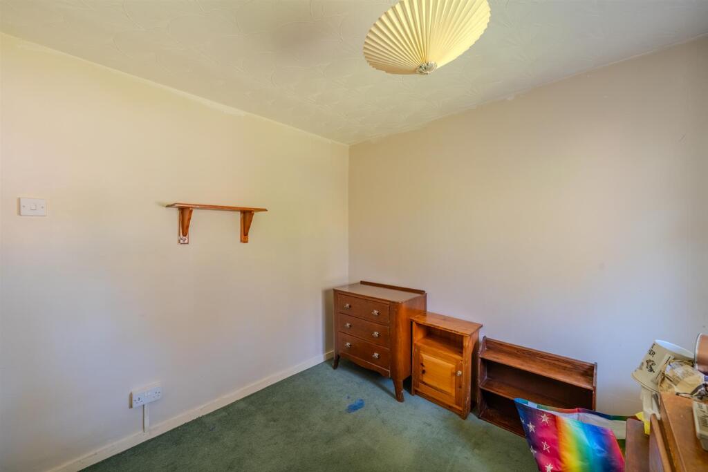 22 Garw Wood Drive-16.jpg