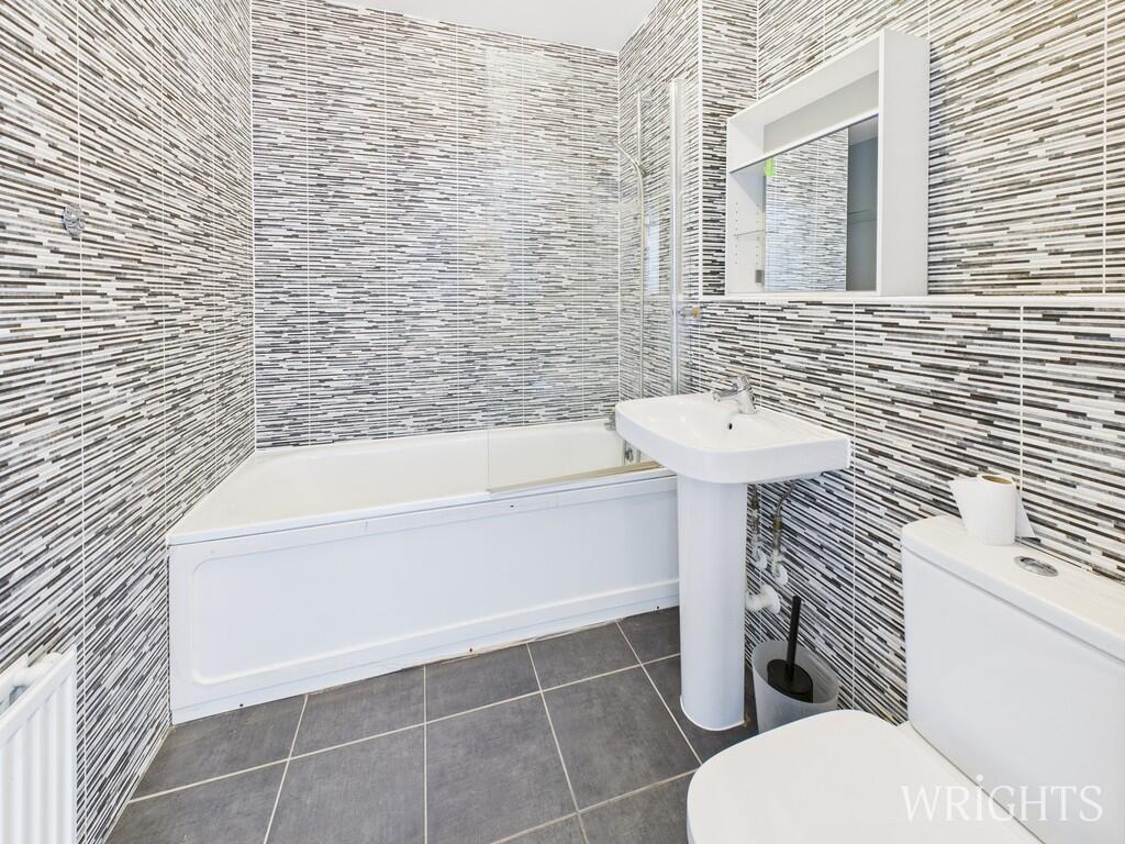 CAM02796G0-PR0438...