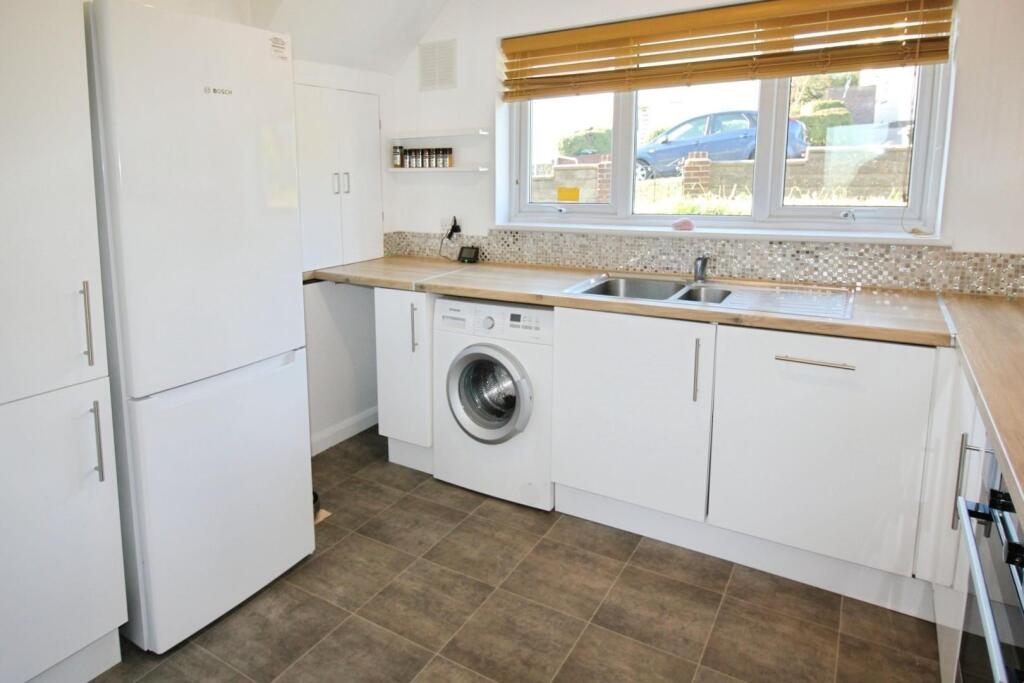 a3efd897-Kitchen 202.JPG