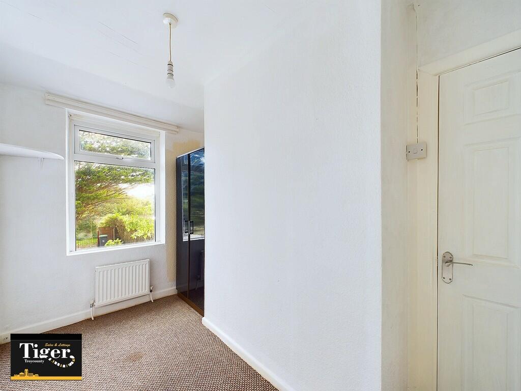 CAM02176G0-PR0368...