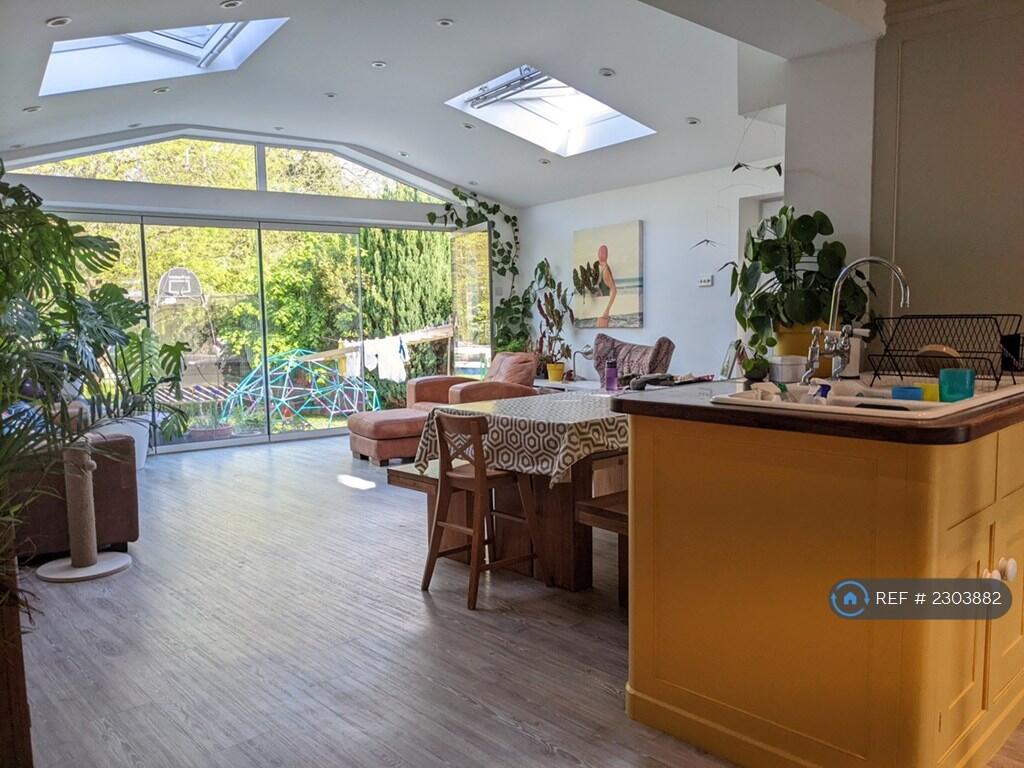 Kitchen/Family Room