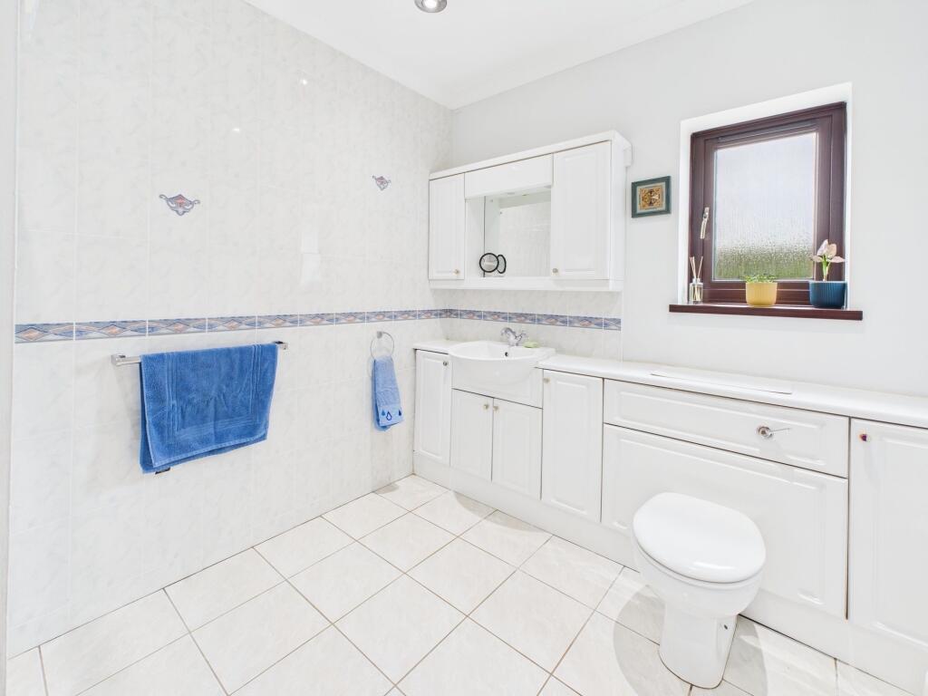 En-suite Shower