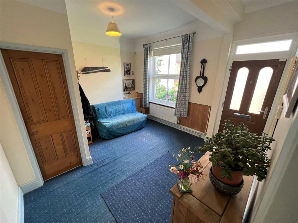 Entrance Hall.JPG