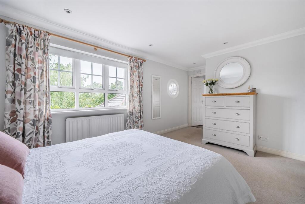 38 Graham Hill Road,Towcester