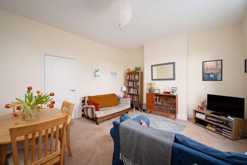 Living Room/Bedroom