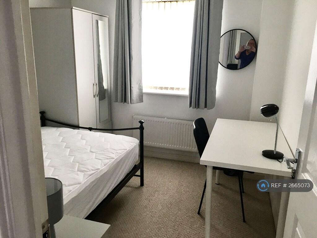 Bedroom 5