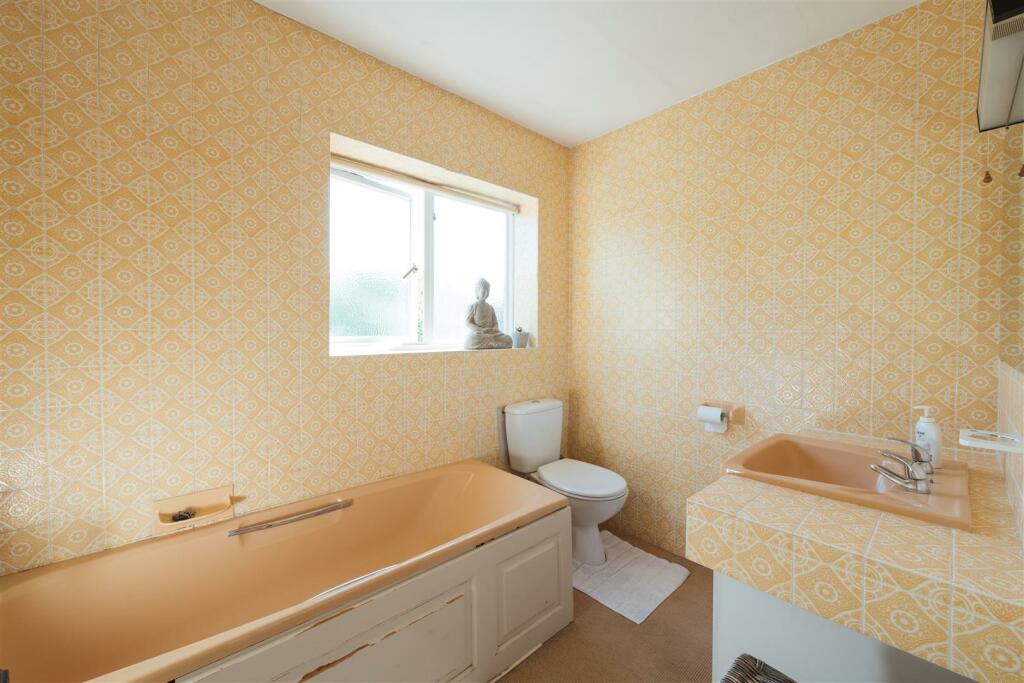12 Dale Close, Hitchin-18.jpg