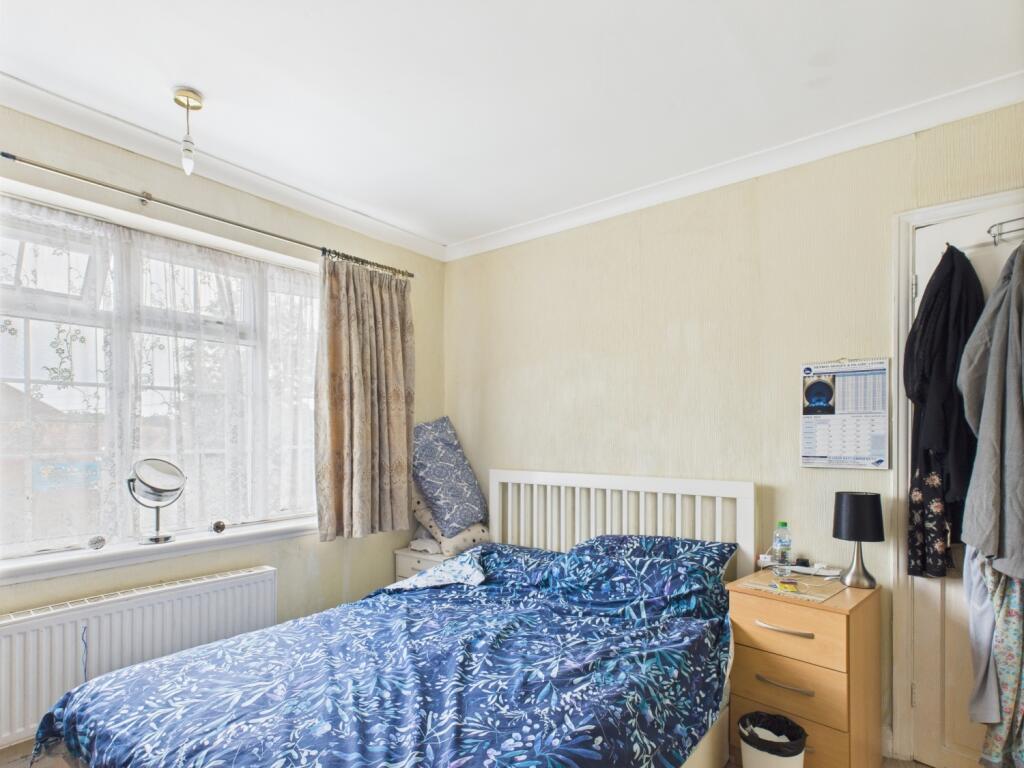 CAM03750G0-PR0059-STILL031