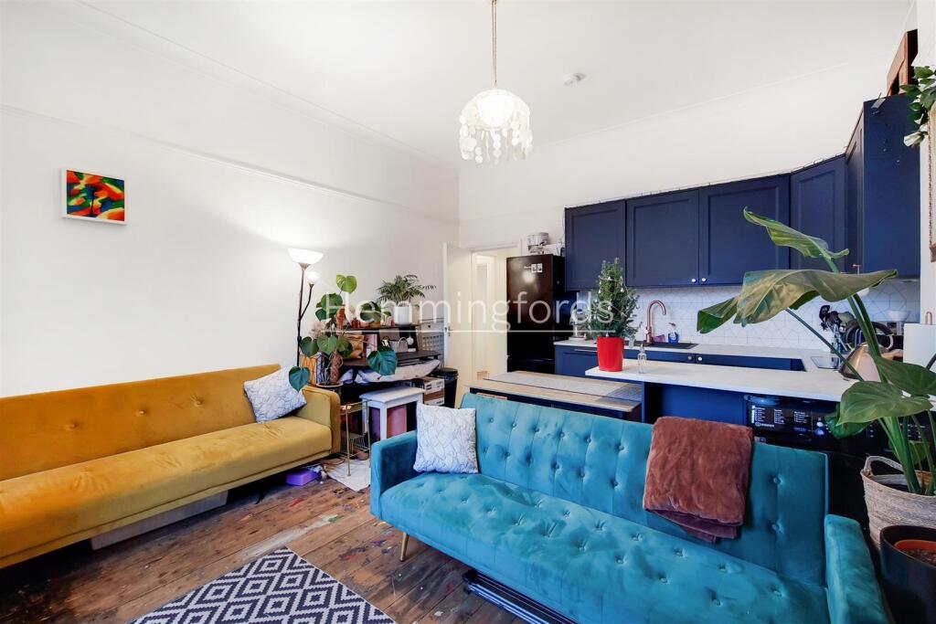 7_Kitchen-Reception-2.jpg