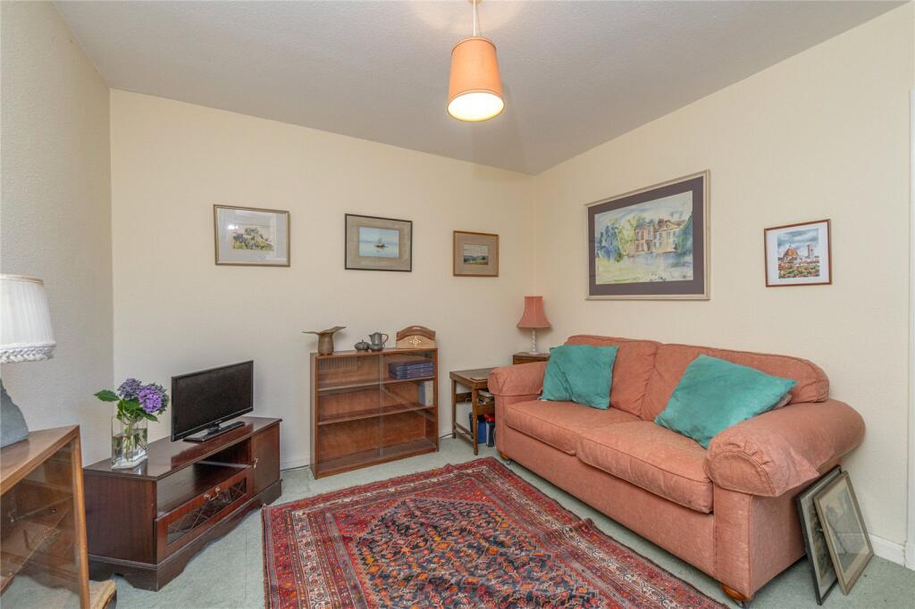 Bed 4/Familyroom Alt