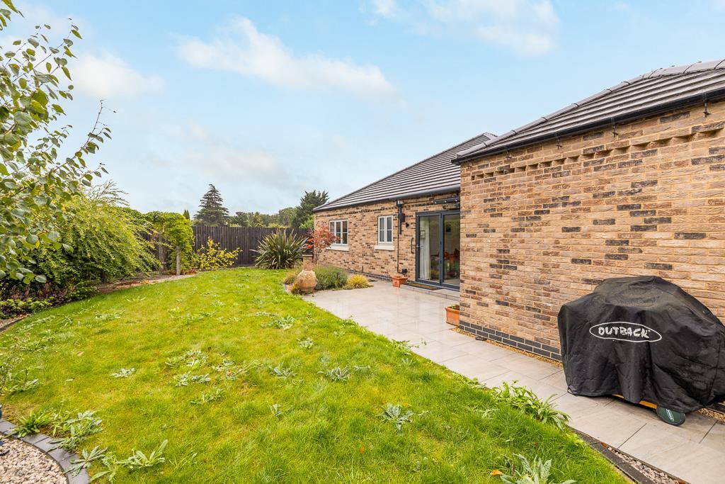 3 Rainbow Court (Pinchbeck)-10.jpg