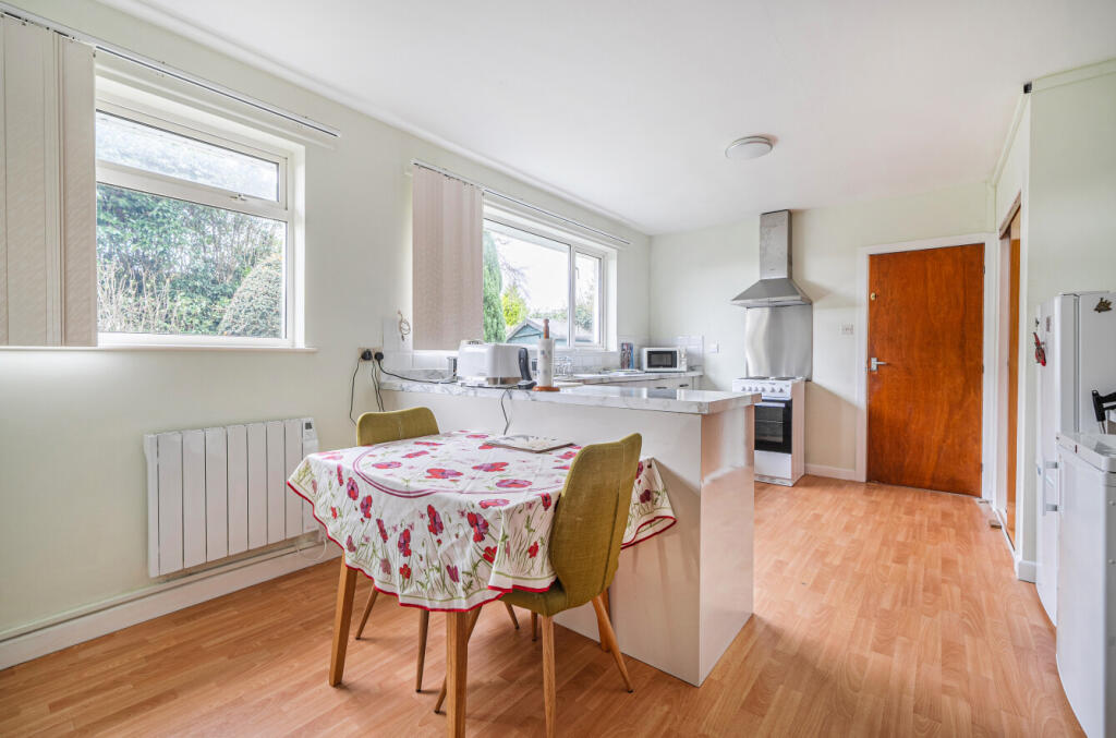 1385517-11-6926f9...