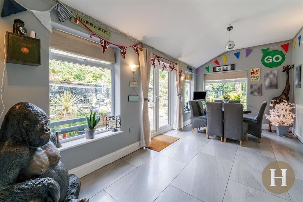 Hadleigh Estate Agents-2.jpg