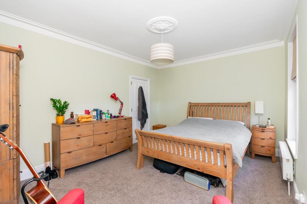 6S2AAD - Bedroom E.jpg