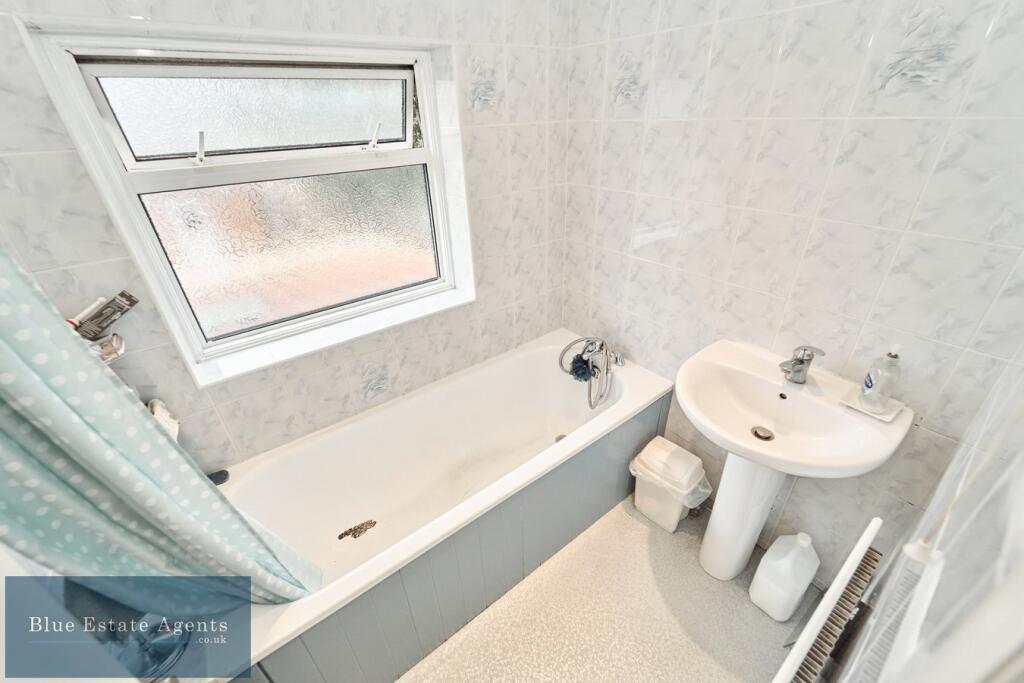 Family Bathroom Suite