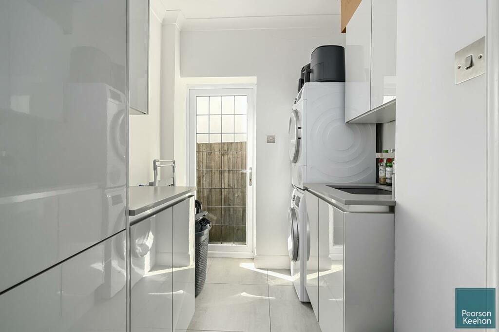 33 Woodruff Ave,BN3 (30).jpg