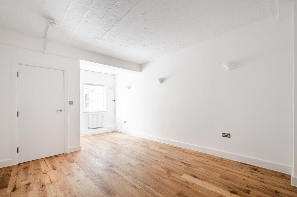 Sclater St 9395 F1  12.jpg