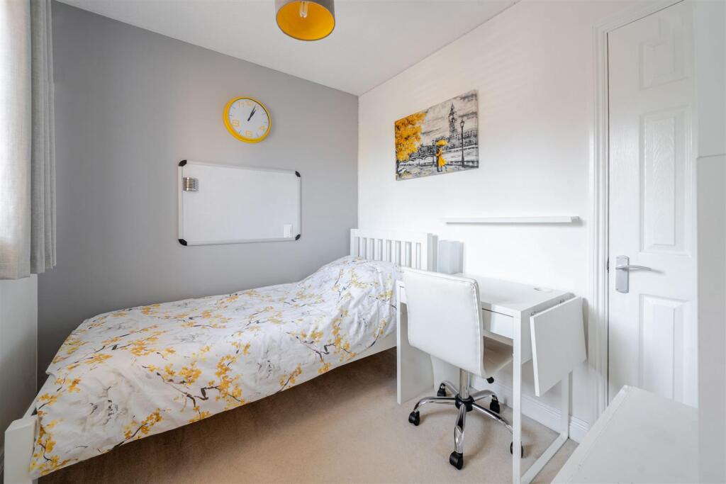 44 Docklewell Close, Towcester (29).JPG