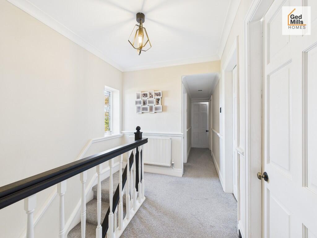 CAM04261G0-PR0100...