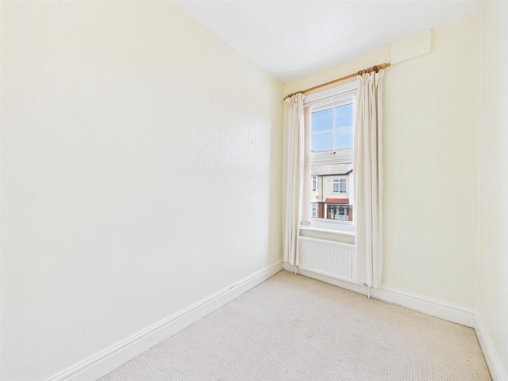 Bedroom:
