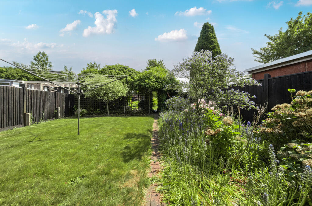 3-6822124fb4b8f-1...