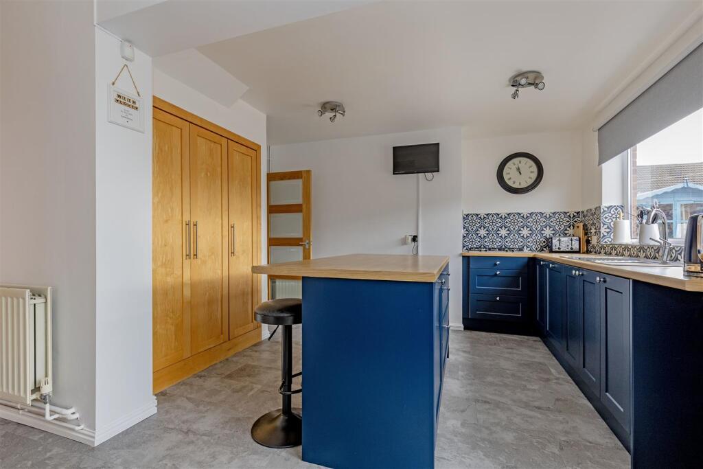 Kitchen-2.jpg