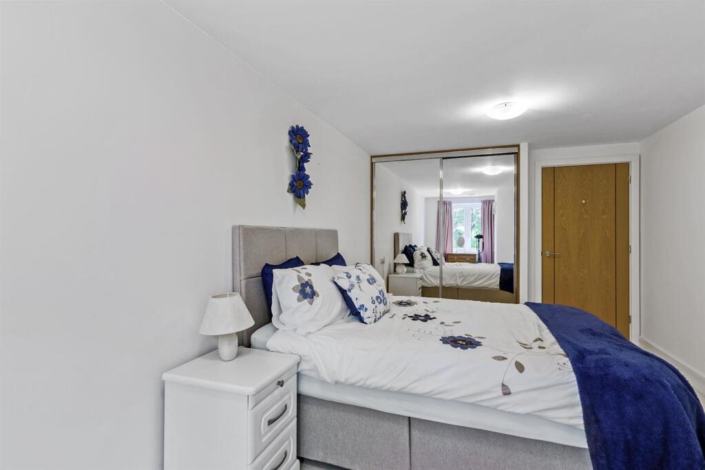 04-5957CH_22CRAYSHAWCOURT_RG48EQ_MCS83865_-19-medi