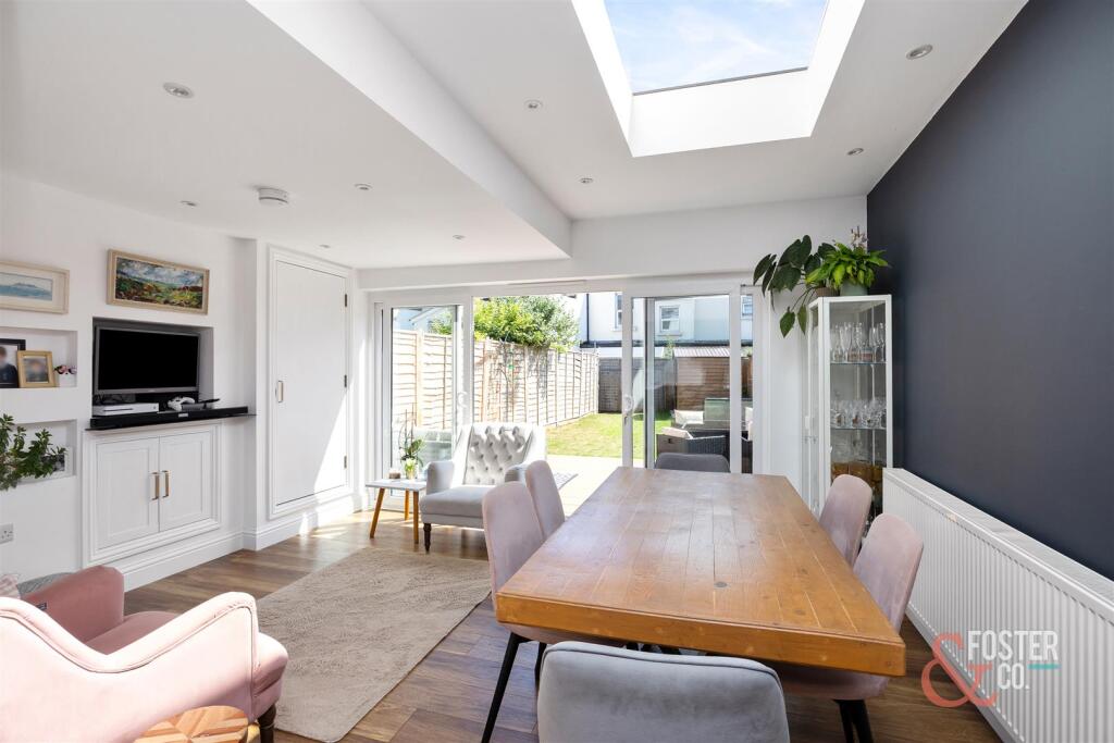 Trafalgar Road_89-008.JPG