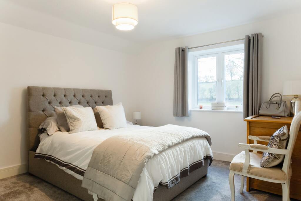 Principal bedroom