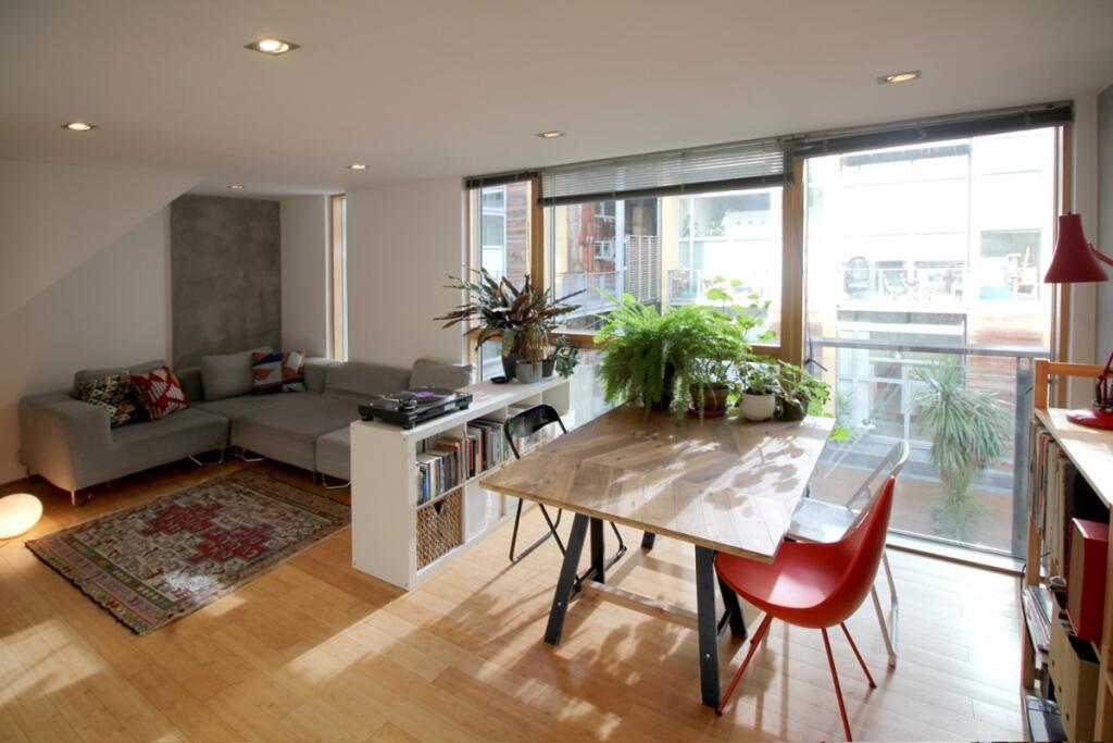 o_1c5tn8hot30a64c...