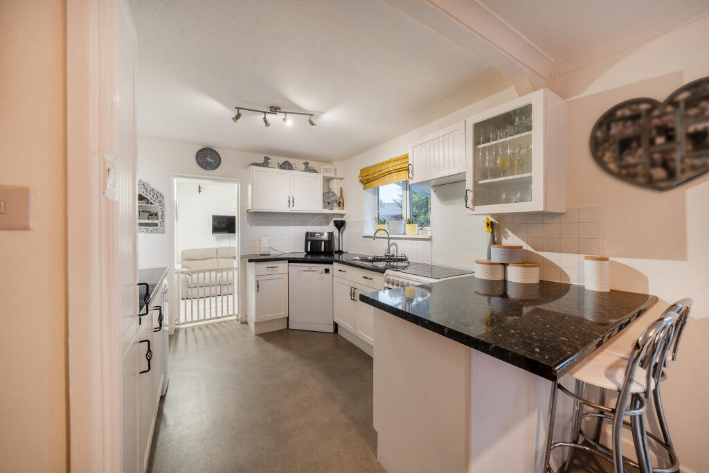 Kitchen / Breakfast Room