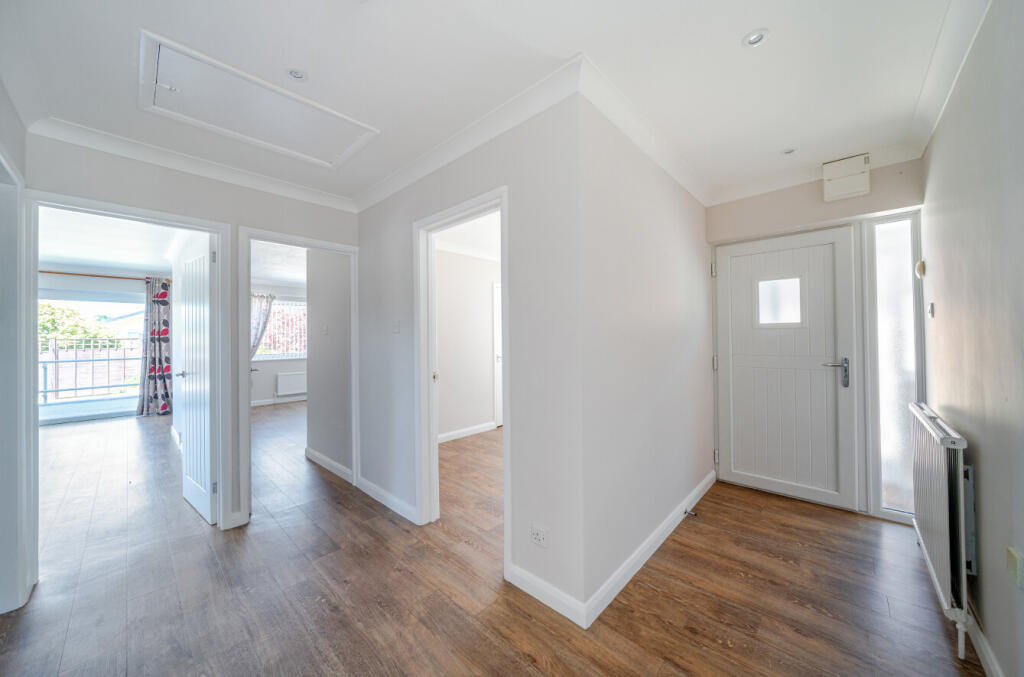 1318096-3-686d227...