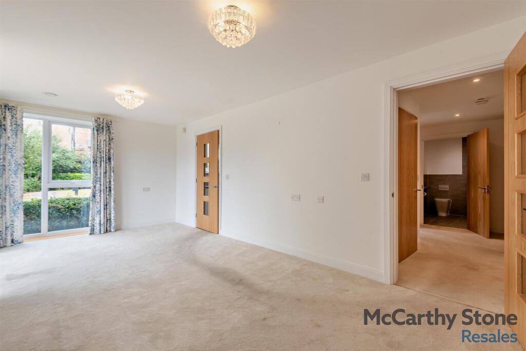 8657319-interior02-V2-800.jpg