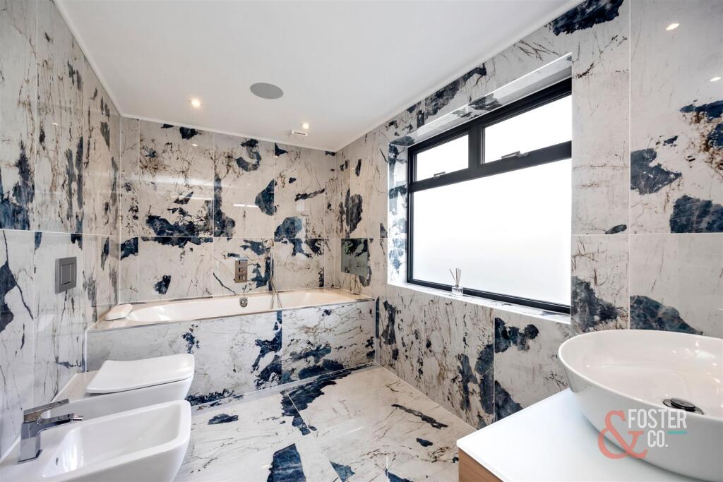 Meadow Close, 7-020.jpg