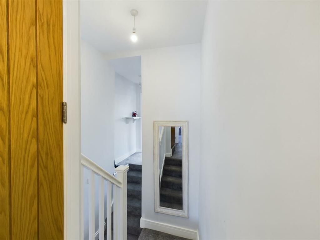 CAM03055G0-PR0150-STILL012.jpg