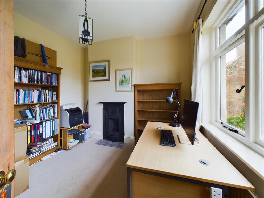 BEDROOM 3