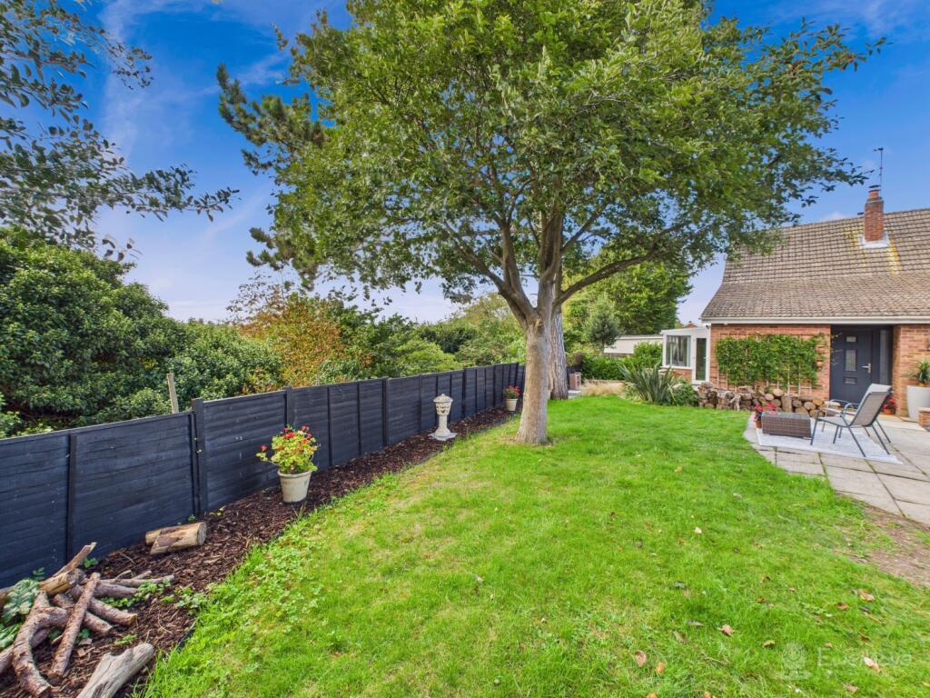 Garden- Mark Stephens EweMove Newmarket and Soham 