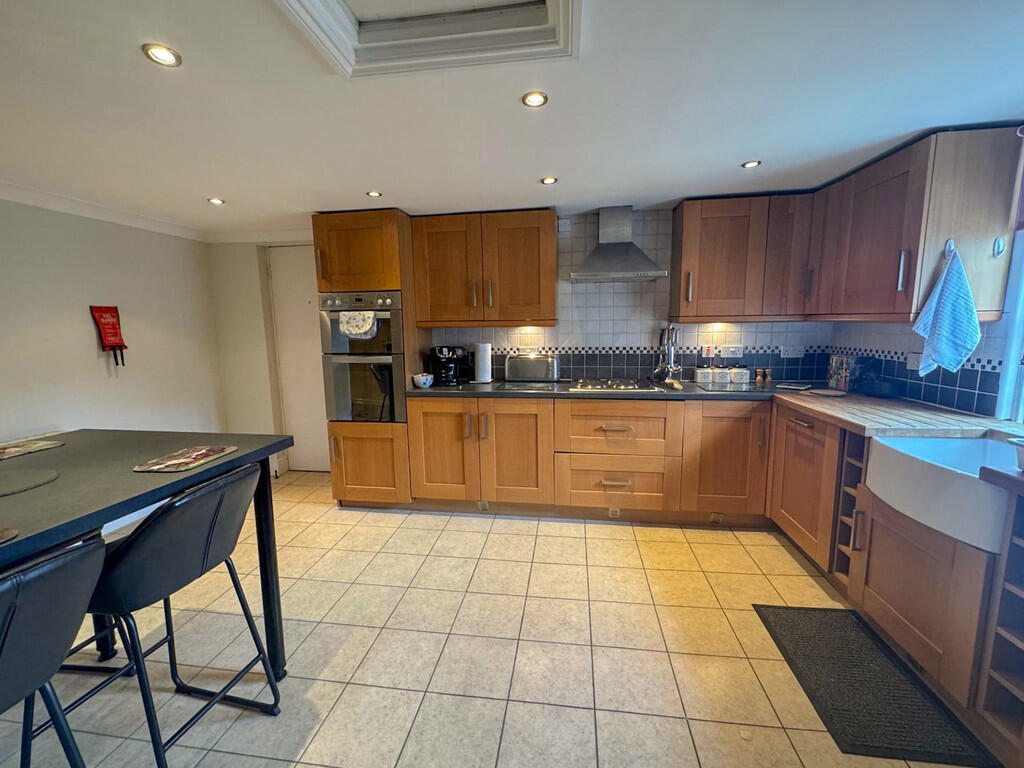 b811cace-78bf-453...