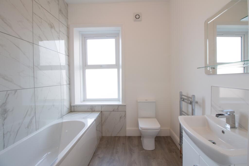 Family Bathroom Adam Hendry EweMove Mirfield