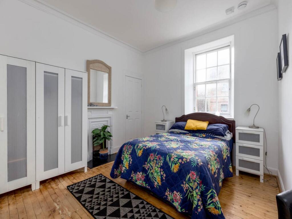 66847_PathBuildings0