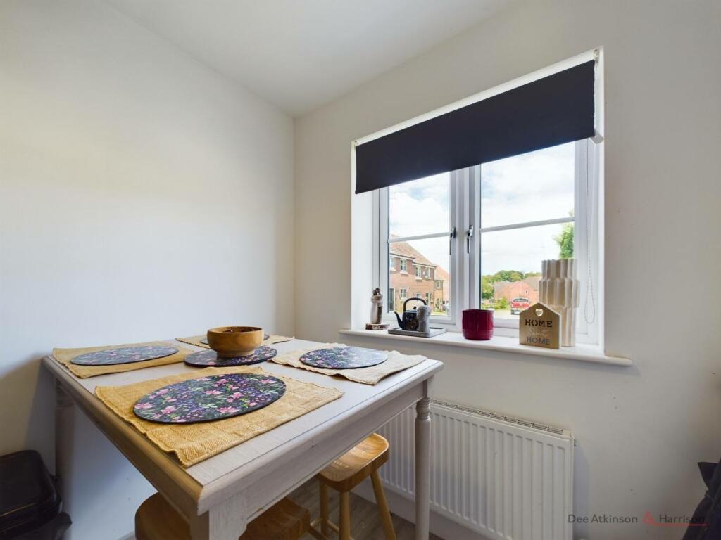Kitchen/Dining Area