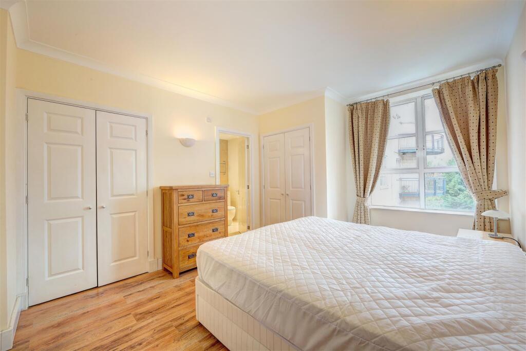 Master bedroom.jpg