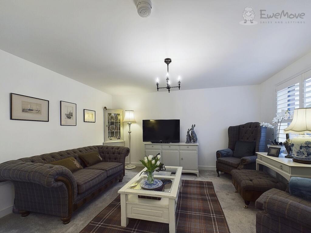 CAM03640G0-PR0034-STILL019